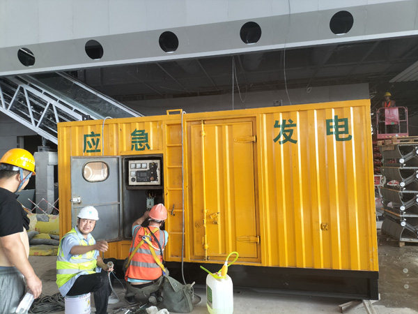 沧源怎样判断空气滤清器是否需要更换？