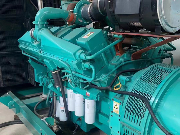 沧源更换100kW柴油发电机组机油时，需要注意哪些事项？