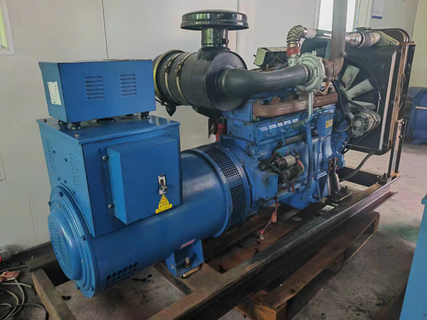 沧源100kW柴油发电机组使用多级机油有哪些优缺点？